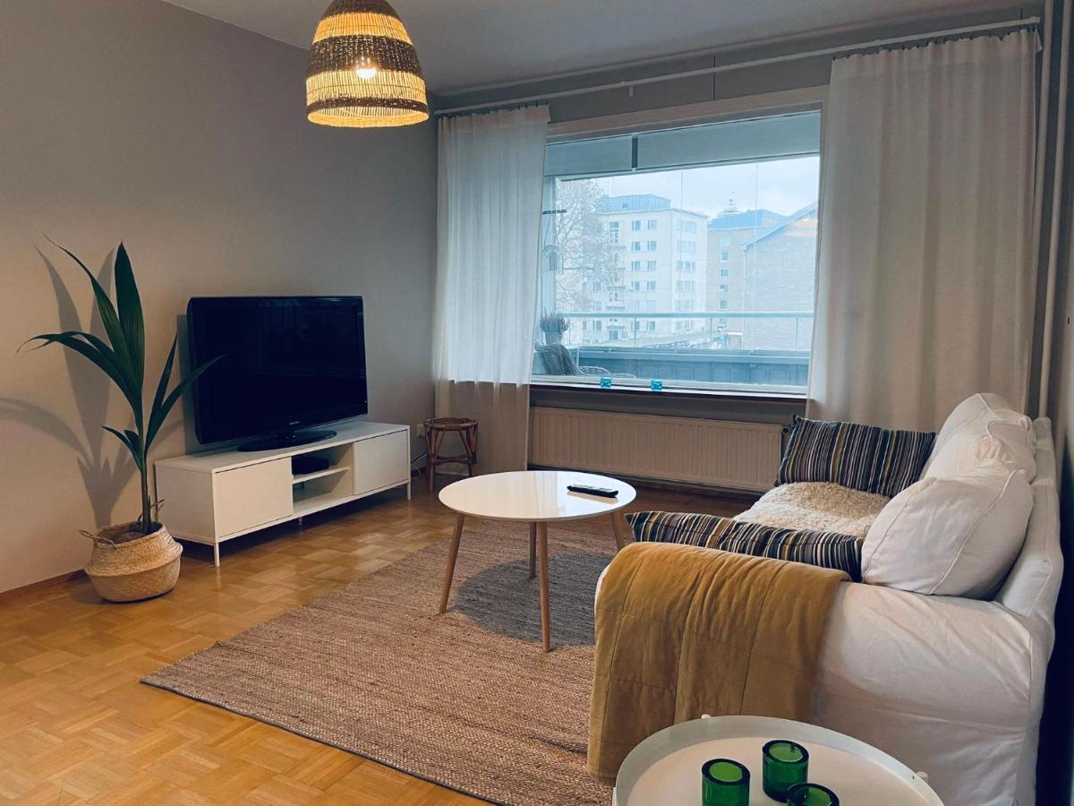 Keskusta Kaksio Tuomiokirkon Ja Yliopiston Laehellae Turku Exterior foto